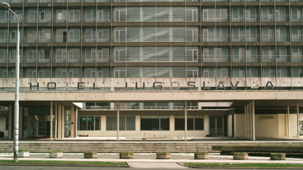 Filmstill aus: Hotel Jugoslavija, Schweiz 2017, Nicolas Wagnires