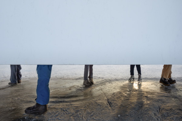 ... Denn die Sttzen sind durch Hosen und Schuhe so getarnt, das sie von auen nicht von echten Besuchern zu unterscheiden sind.