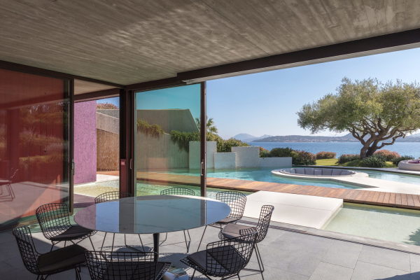 Villenanlage der Siebzigerjahre auf Sardinien umgebaut