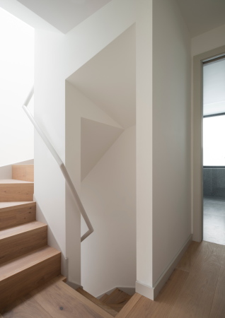 Die Wendeltreppe mit kantigem Gelnder