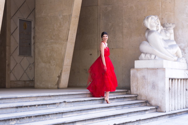 ... mit einer Skulptur von Jean Dorier ...