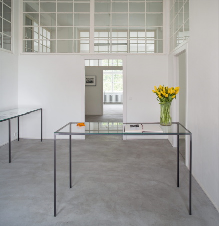 Zwei Gebude nutzte Axel Haubrok als Ausstellungsorte fr seine Sammlung um...