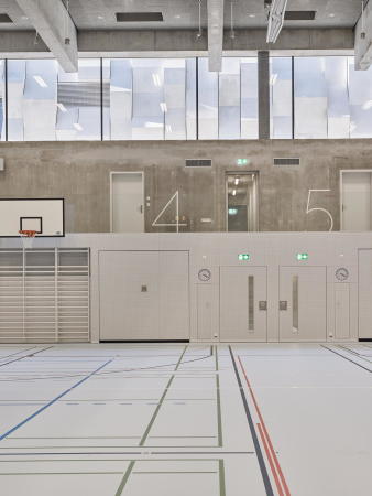 Sporthalle von :mlzd Architekten im Aargau