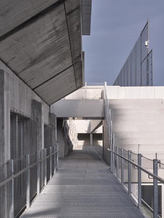 Sporthalle von :mlzd Architekten im Aargau