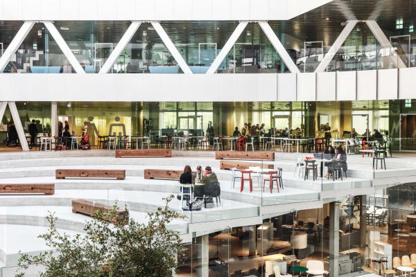 Schulzentrum von BIG auf den F�r�er Inseln