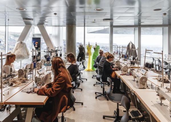 Schulzentrum von BIG auf den F�r�er Inseln