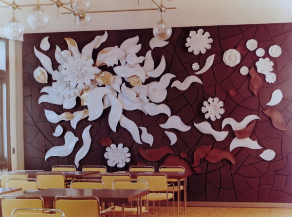 Porzellanwand, Entwurf: Kollektiv Ludwig Zepner, Peter Strang, Rudi Stolle, Heinz Werner, Herstellung: VEB Staatliche Porzellanmanufaktur Mei�en. � HGM-Sammlung