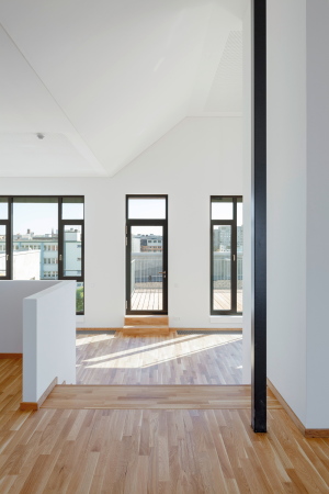 Aufstockung im Berliner Gewerbehof von Karsten Groot