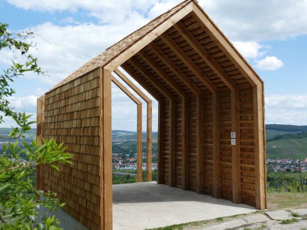 Station 13: Mit dem Pavillon in Kernen im Remstal wollen Kuehn Malvezzi (Berlin) an die typischen Wengerterh�uschen erinnern.