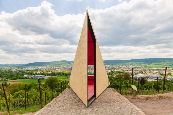 ... haben schneider+schumacher (Frankfurt) entworfen.