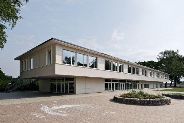 Grundschule in Dettmannsdorf von Marika Schmidt