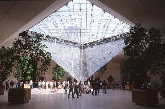Louvre in Paris wird abermals erweitert