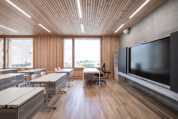 Schulerweiterung in Graubnden von moeller raupach architekten