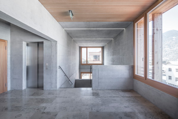 Schulerweiterung in Graubnden von moeller raupach architekten