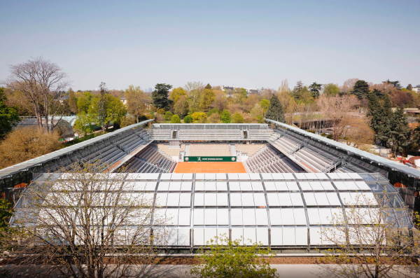 Tenniscourt von Marc Mimram in Paris