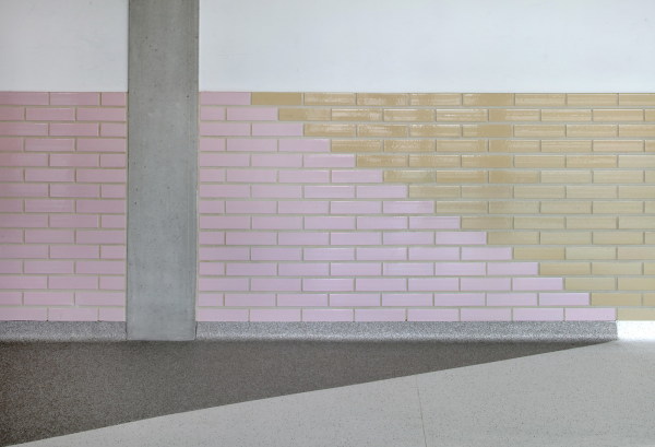 Schule bei Paris von Mikou Studio