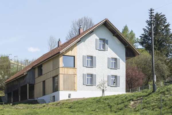 Umgestaltung eines Wohnhauses im Aargau von Andreas Pizza