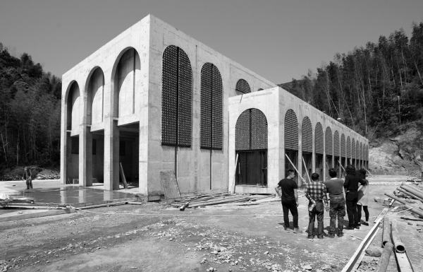 Porzellanfabrik in China von AZL architects