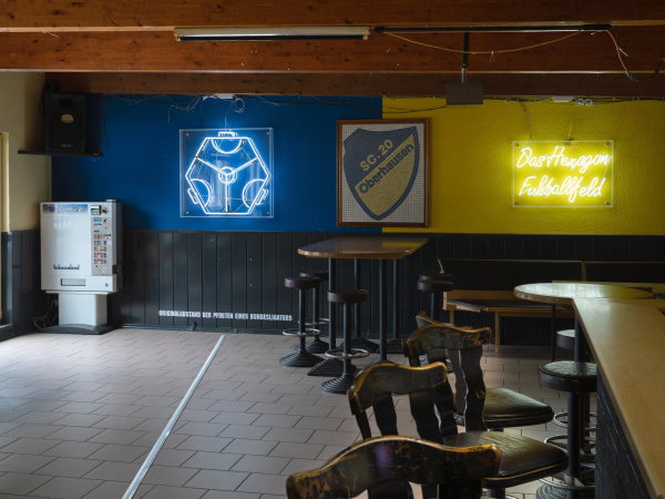 Roderick Buchanan zeigt auch im Vereinshaus des SC 1920 Oberhausen seine Arbeiten.