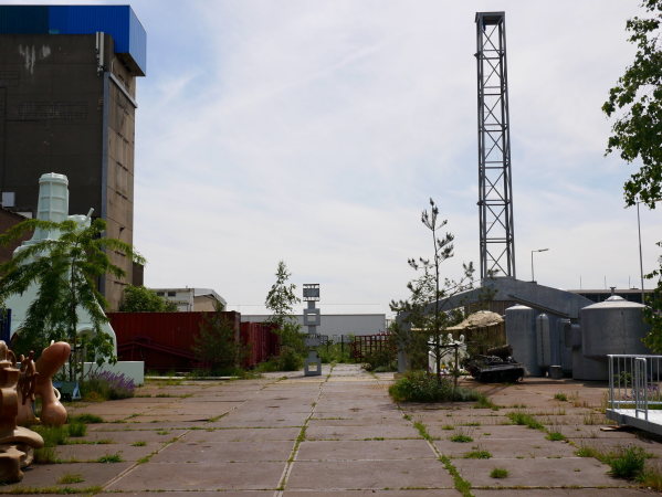 Auf dem offenen Vorplatz finden regelmig Veranstaltungen statt.