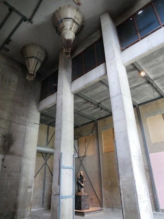 Der Ausstellungsraum im Turm.