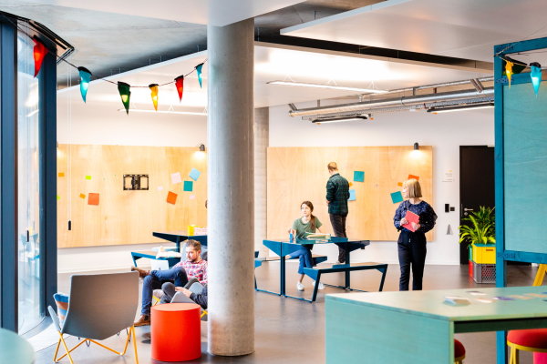 Firmenzentrale von HENN und Kinzo er�ffnet