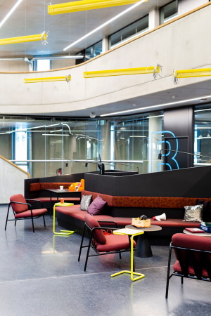 Firmenzentrale von HENN und Kinzo er�ffnet