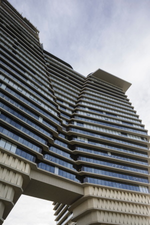 Hochhaus von Ron Arad Architects in Tel Aviv