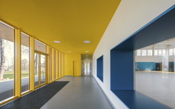 Sporthalle in Zwickau von Atelier ST