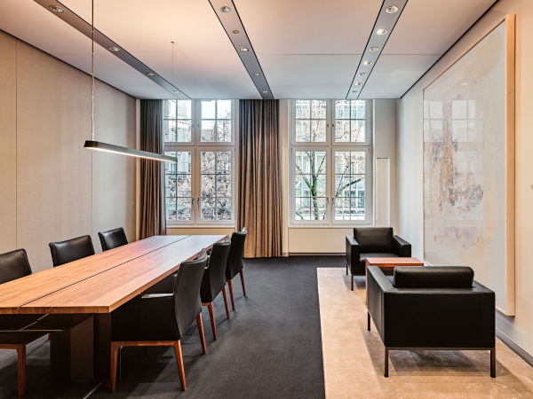 ...und bringt die heterogenen Rume zusammen.