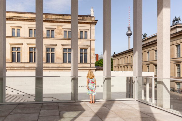 Blick von der Terrasse aufs Neue Museum