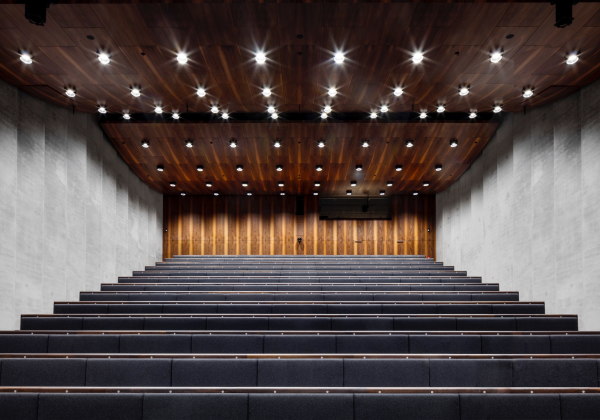 Das Auditorium fasst 300 Pl�tze.