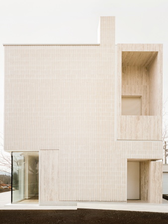 Wohnhaus von Luca Compri Architetti in Varese