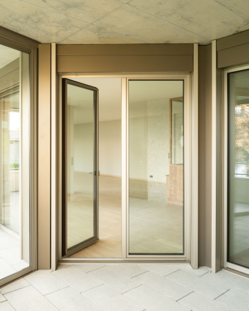 Wohn- und Gesch�ftshaus von Meier Hug Architekten