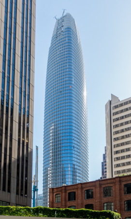 Der Salesforce Tower in San Francisco kurz vor der Fertigstellung 2018
