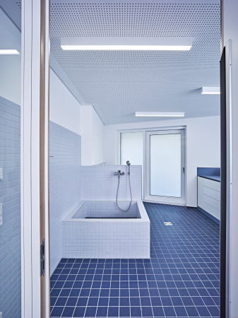 Mehrparteienhaus in Nrnberg von Blauwerk