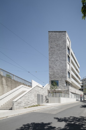 Mehrparteienhaus in Nrnberg von Blauwerk