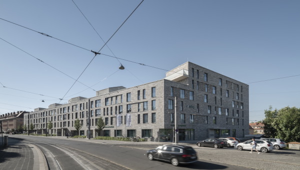 Mehrparteienhaus in Nrnberg von Blauwerk