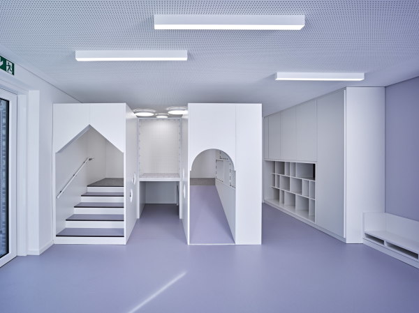 Mehrparteienhaus in Nrnberg von Blauwerk