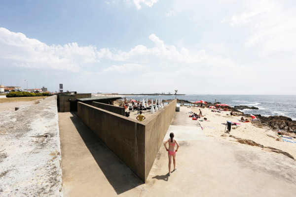 Aus dem Buch Le�a Swimming Pool, �lvaro Siza; Foto: Nicol� Galeazzi