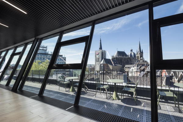 Aachener Mbelhaus-Aufstockung von CROSS Architecture