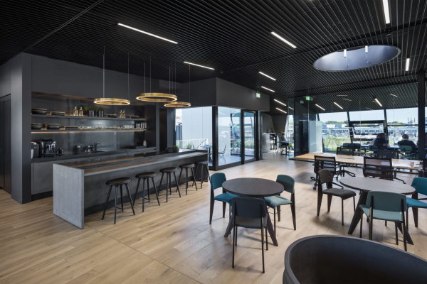 Aachener Mbelhaus-Aufstockung von CROSS Architecture