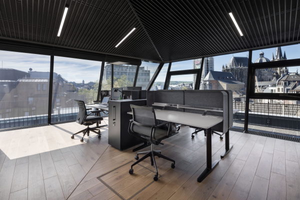 Aachener Mbelhaus-Aufstockung von CROSS Architecture