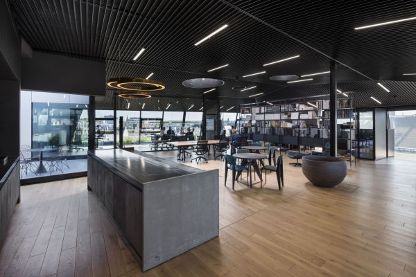 Aachener Mbelhaus-Aufstockung von CROSS Architecture