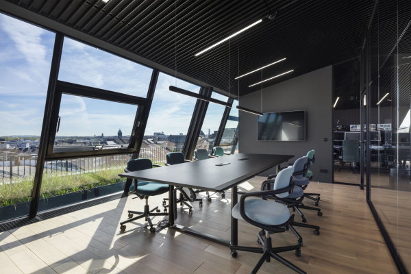 Aachener Mbelhaus-Aufstockung von CROSS Architecture