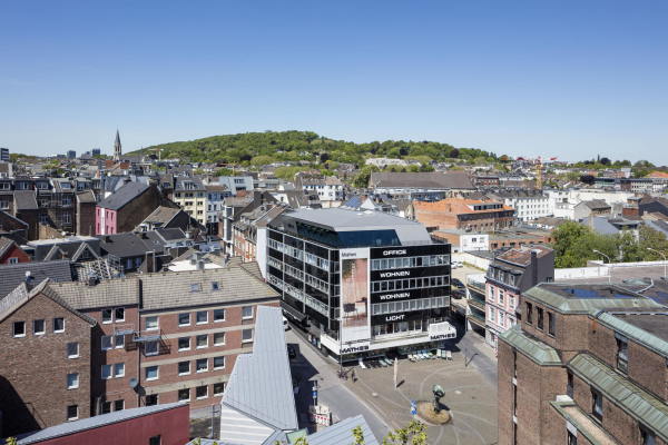 Aachener Mbelhaus-Aufstockung von CROSS Architecture