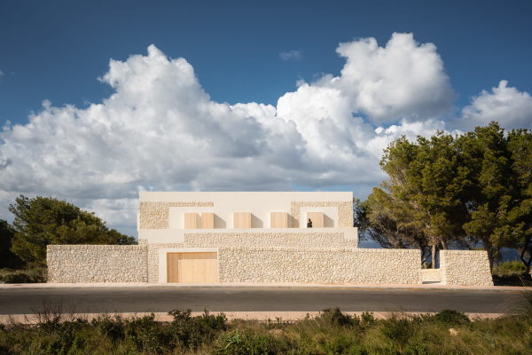 Villa auf Menorca von NOMO Studio