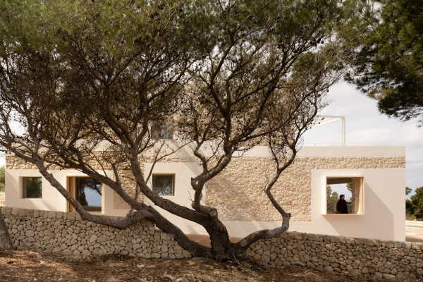 Villa auf Menorca von NOMO Studio