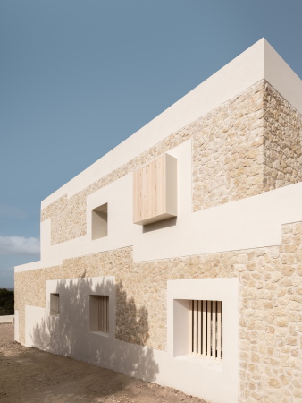 Villa auf Menorca von NOMO Studio