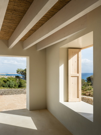 Villa auf Menorca von NOMO Studio